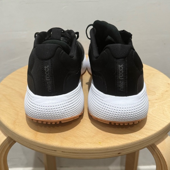 Nike React Escape Run Black Womens Size 11 - Picture 6 of 7